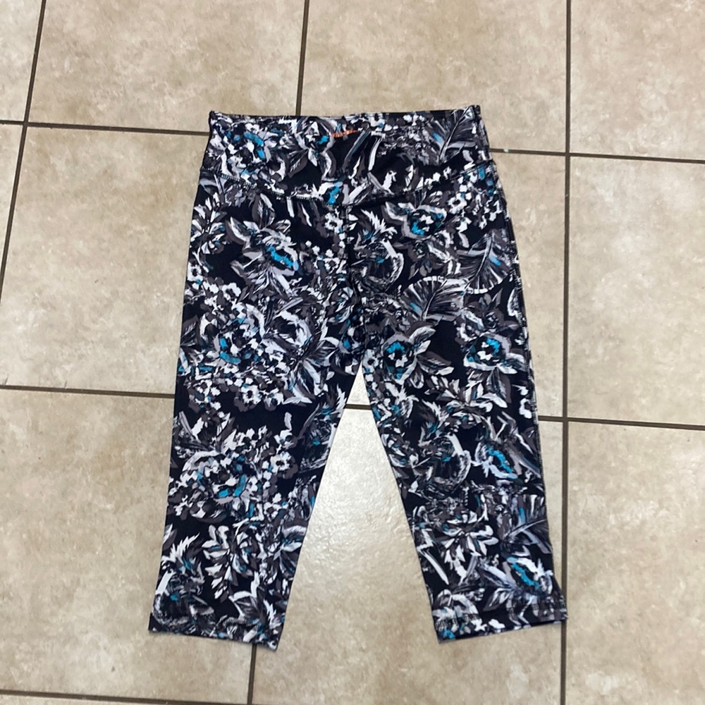 Joe Fresh active workout capris